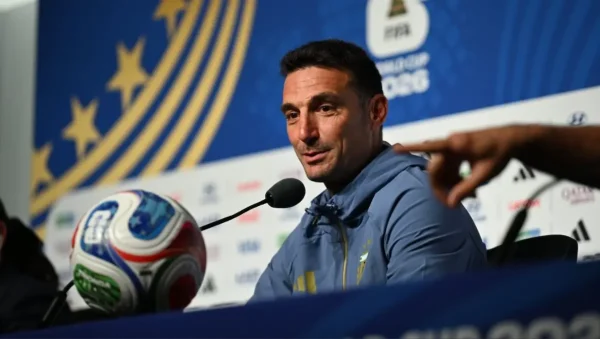 Scaloni valoró la reacción de Argentina y se emocionó al hablar de Messi