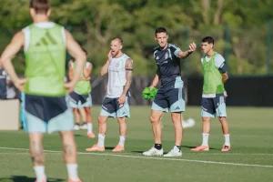 La decisión de Scaloni para el debut de Argentina ante Argelia