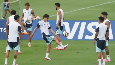 Scaloni analiza cambios para la semifinal entre Argentina e Inglaterra