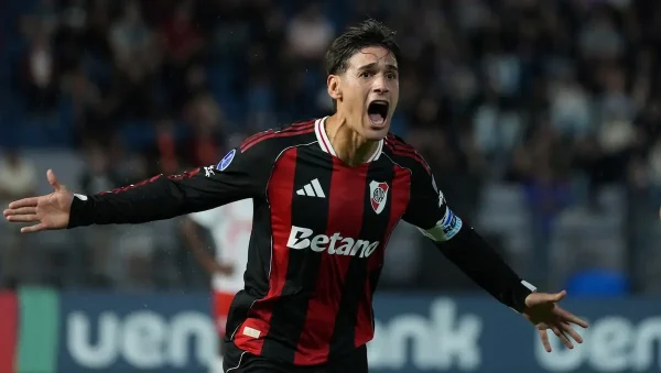 River se llevó un triunfazo y lidera su grupo