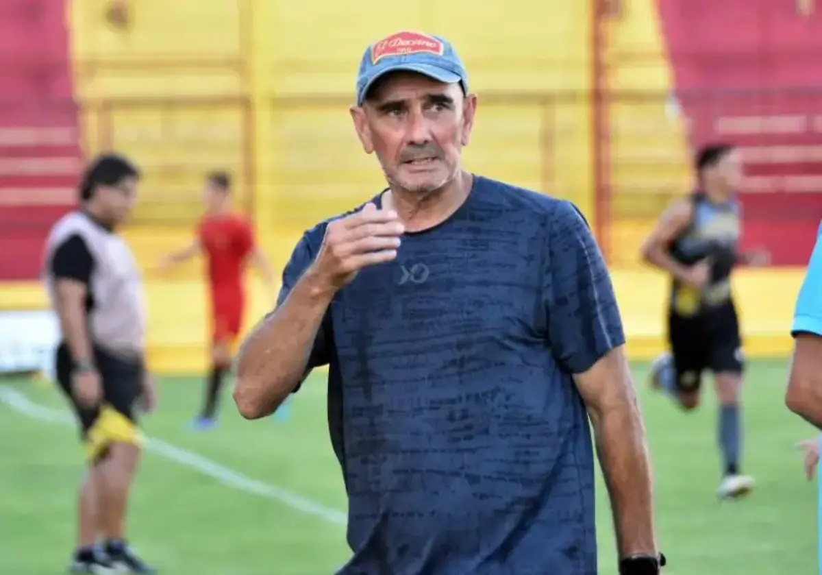 Sarmiento vuelve a quedarse sin entrenador tras la salida de Raúl Valdez