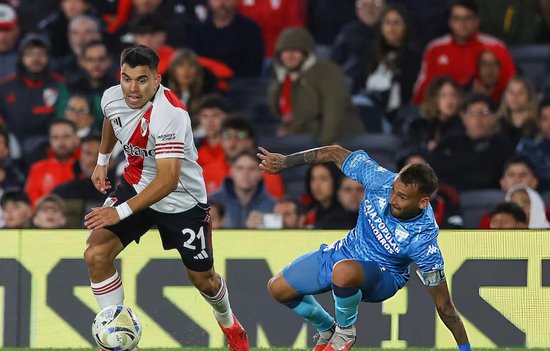 River cayó ante Atlético Tucumán, pero igual se metió en octavos del Apertura